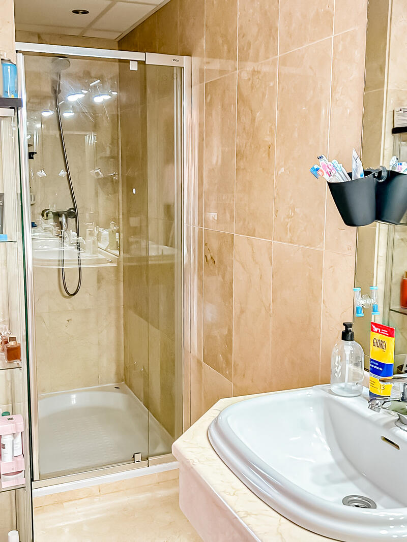 4 soveværelse Grottehus til salg