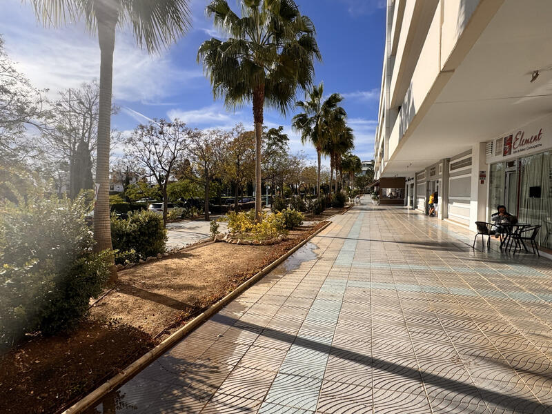 Local Commercial à vendre Local Commercial à vendre