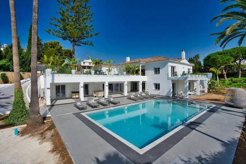 10 bedroom Villa for sale