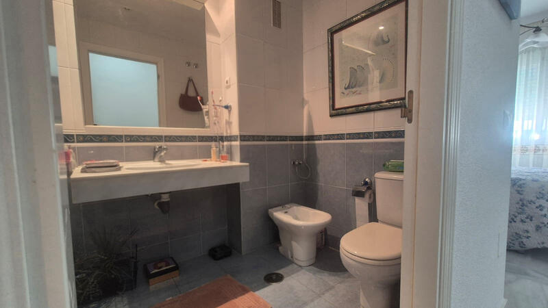 3 bedroom Apartment for sale