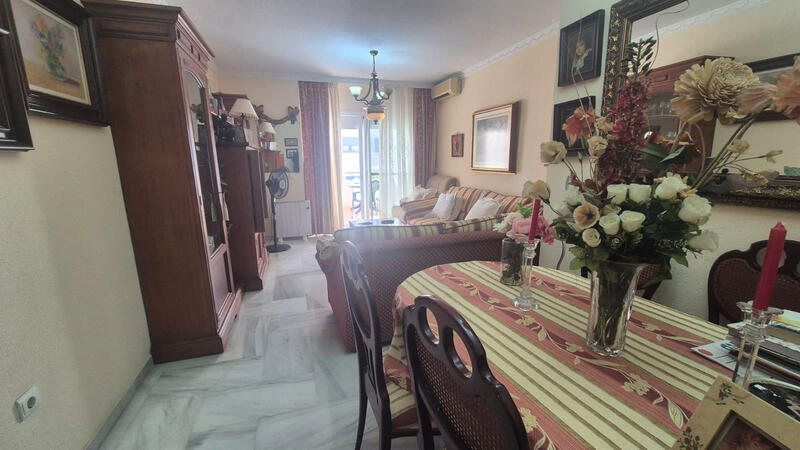 3 bedroom Apartment for sale