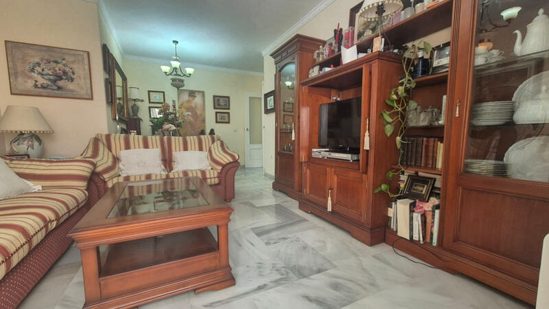 3 bedroom Apartment for sale