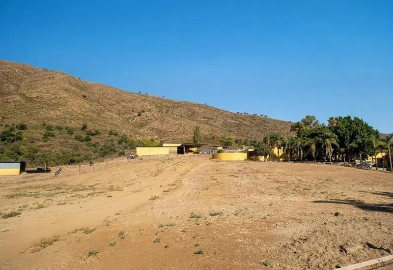 6 bedroom Country House for sale 6 bedroom Country House for sale