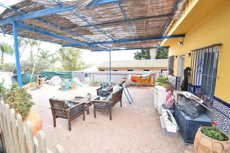 6 bedroom Country House for sale 6 bedroom Country House for sale