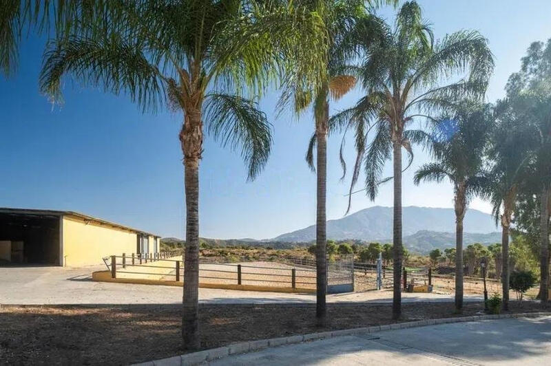 6 bedroom Country House for sale 6 bedroom Country House for sale