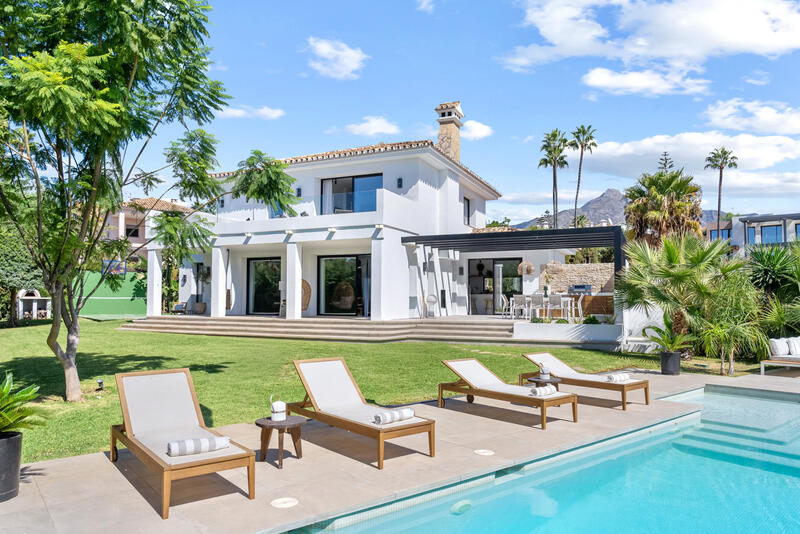 Villa til salg i Marbella, Málaga