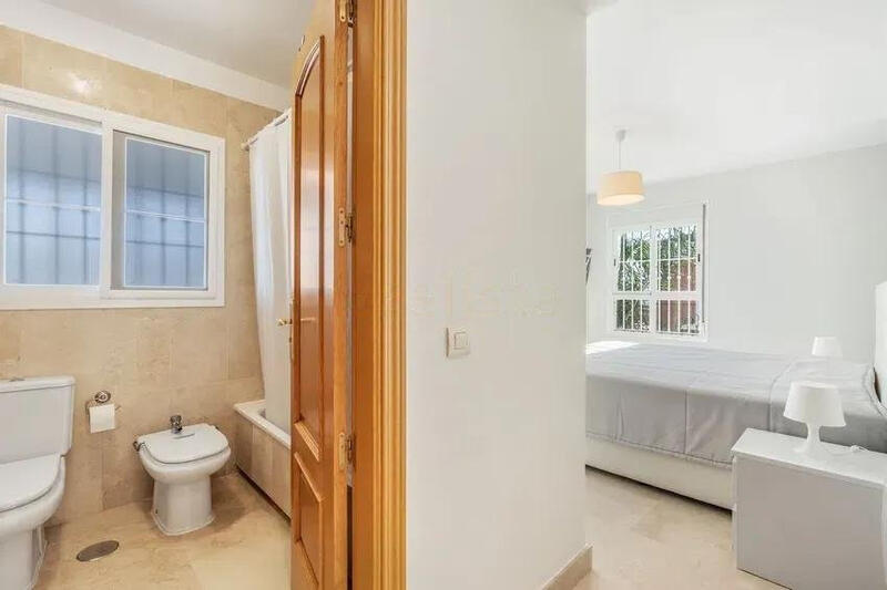 4 bedroom Cave House for sale