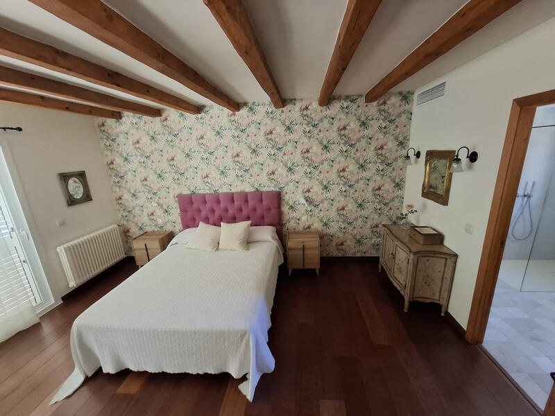 4 bedroom Cave House for sale 4 bedroom Cave House for sale