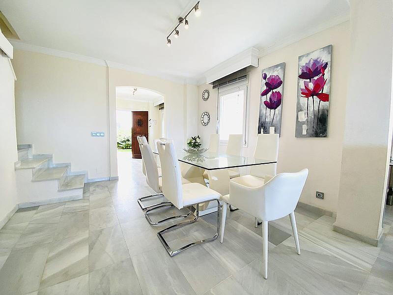 5 soveværelse Byhus til salg 5 soveværelse Byhus til salg