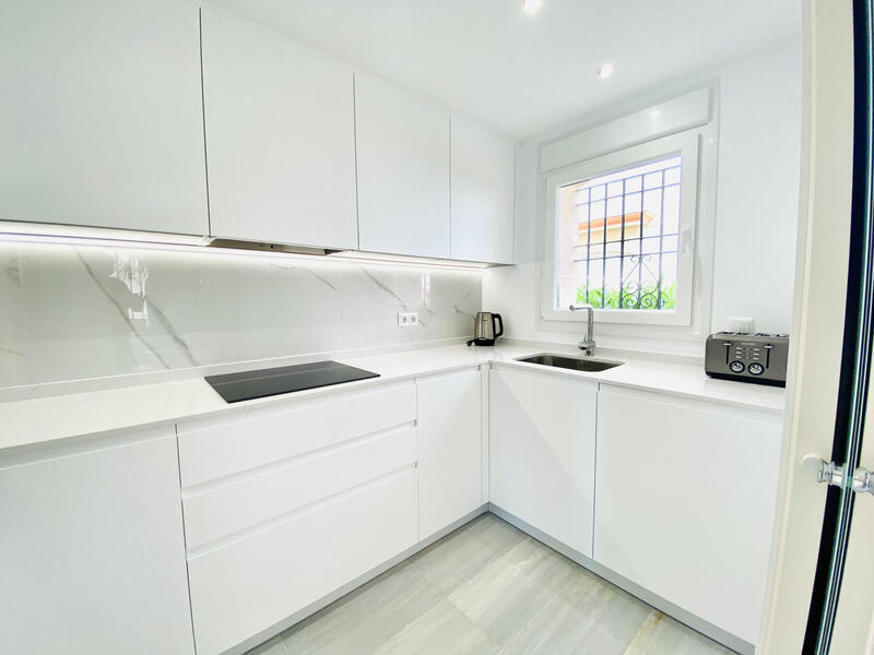 5 soveværelse Byhus til salg 5 soveværelse Byhus til salg