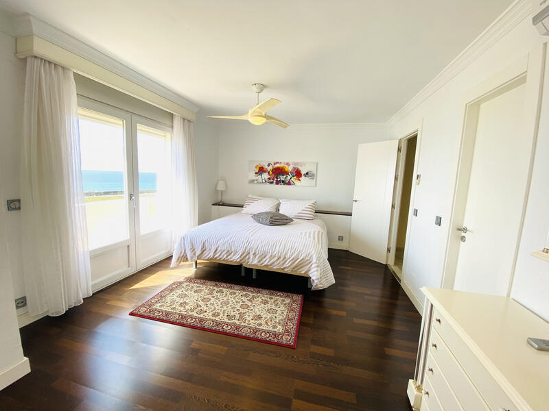 5 soveværelse Byhus til salg 5 soveværelse Byhus til salg