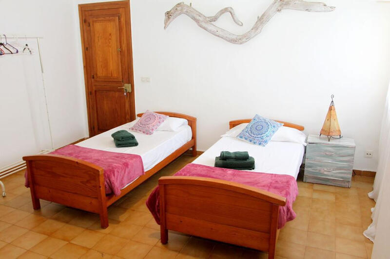 6 спальная комната Дом в пещере продается