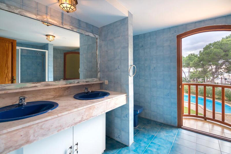 6 спальная комната Дом в пещере продается