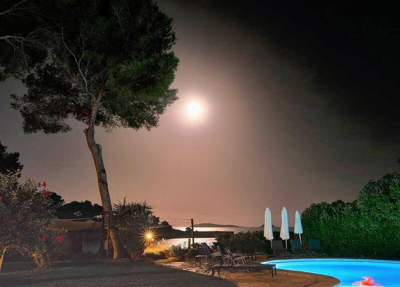 6 спальная комната Дом в пещере продается