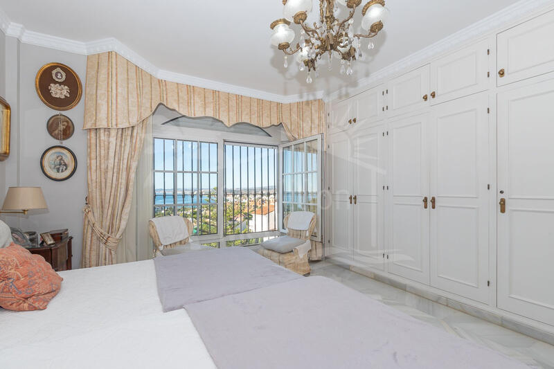 6 sovrum Villa till salu