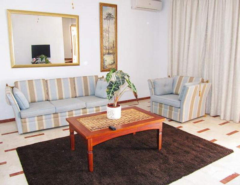 3 спальная комната городская тюрьма продается