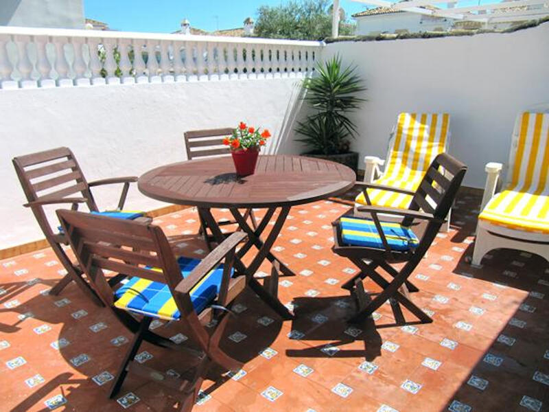 3 спальная комната городская тюрьма продается