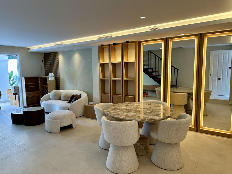 3 bedroom Townhouse for sale 3 bedroom Townhouse for sale