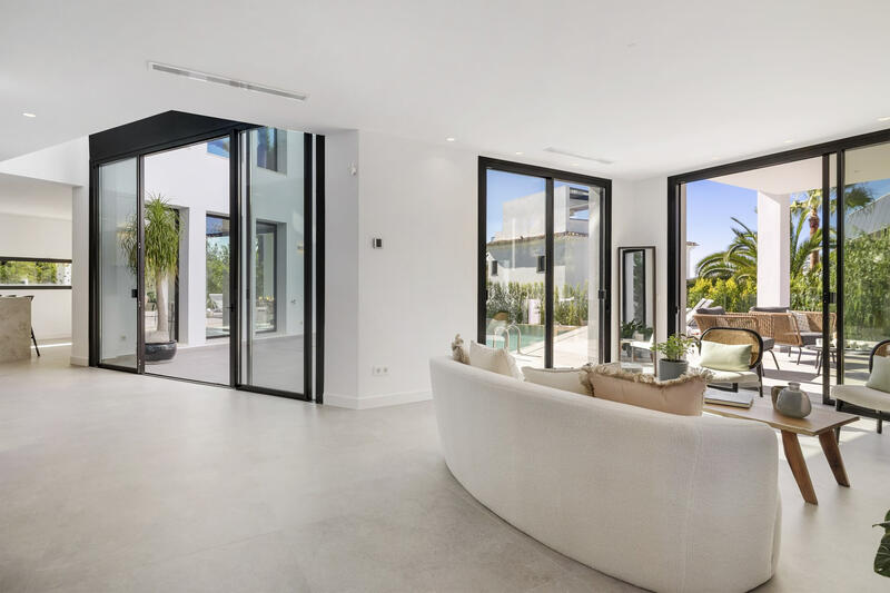 5 bedroom Villa for sale