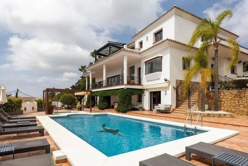 Villa for sale in Marbella, Málaga