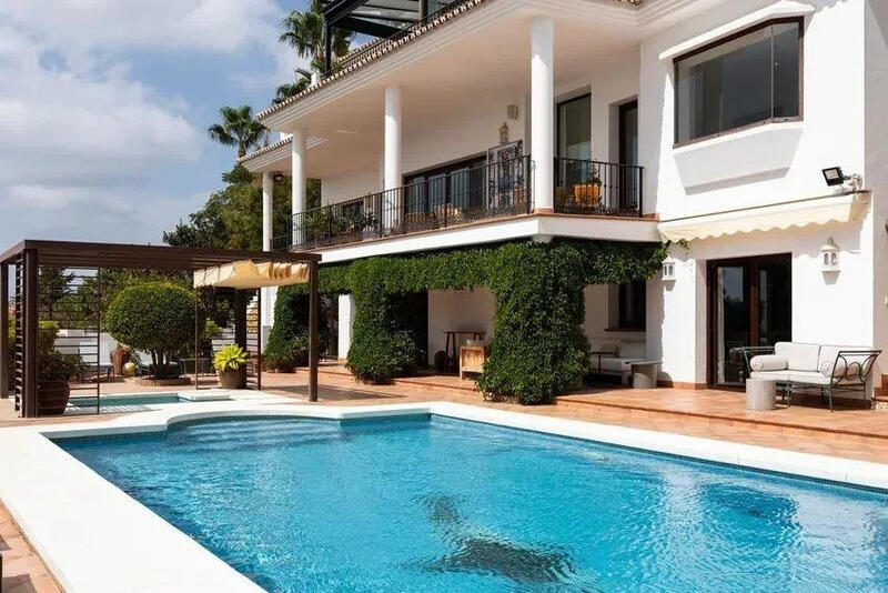 6 soverom Villa til salgs