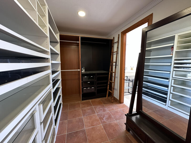 6 soverom Villa til salgs 6 soverom Villa til salgs