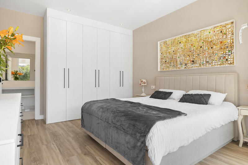 5 bedroom Villa for sale