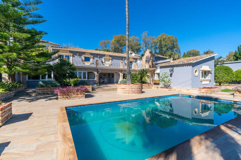 Villa for sale in Benahavis, Málaga Villa for sale in Benahavis, Málaga