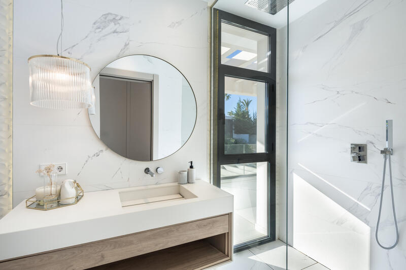 6 bedroom Villa for sale 6 bedroom Villa for sale