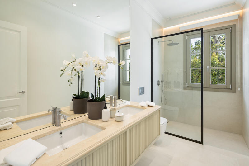 6 спальная комната вилла продается