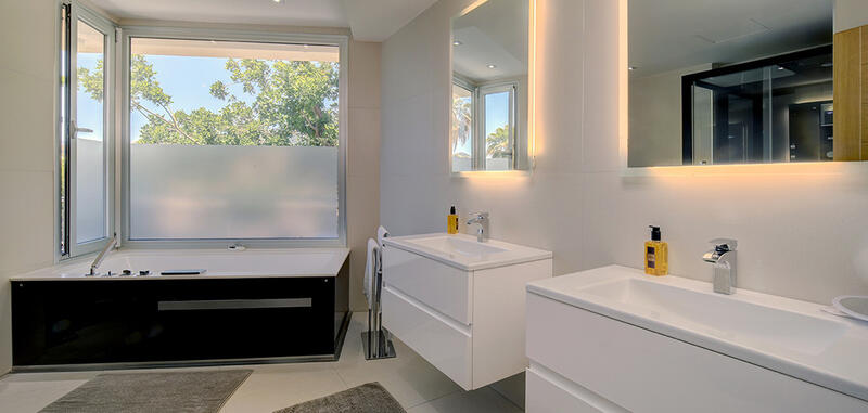 5 slaapkamer Villa Te koop 5 slaapkamer Villa Te koop