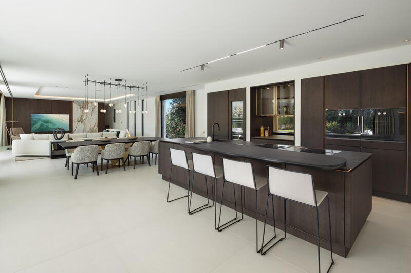 6 bedroom Villa for sale 6 bedroom Villa for sale