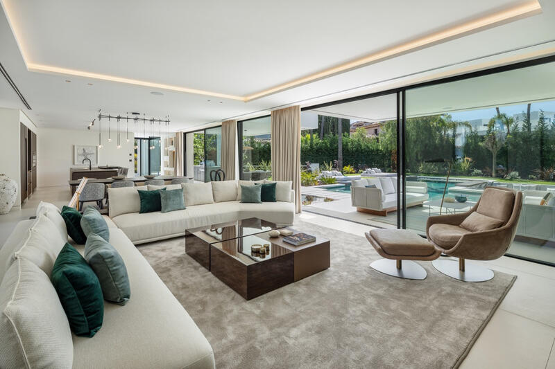 6 bedroom Villa for sale 6 bedroom Villa for sale