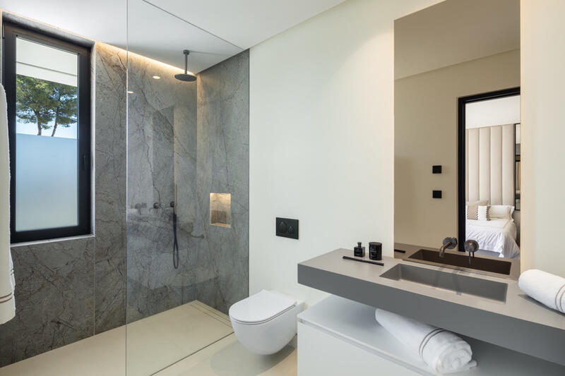 6 bedroom Villa for sale 6 bedroom Villa for sale