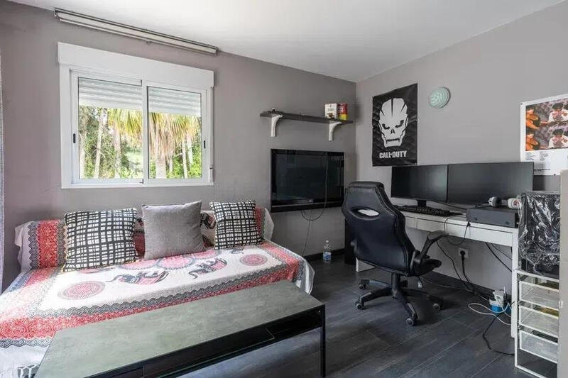 3 bedroom Townhouse for sale