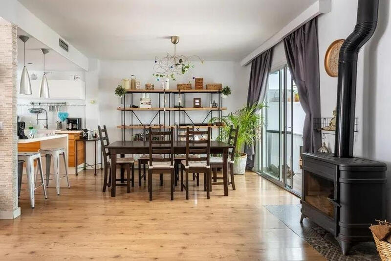 3 bedroom Townhouse for sale