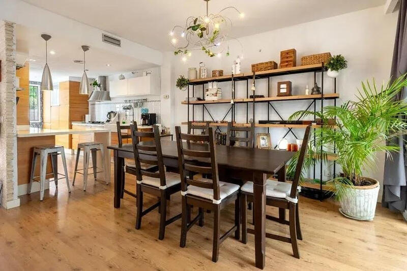 3 bedroom Townhouse for sale