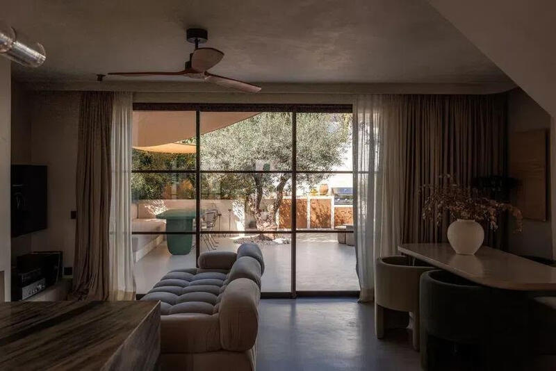 2 bedroom Townhouse for sale