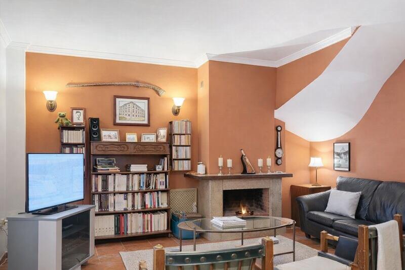 5 спальная комната Деревенский Дом продается