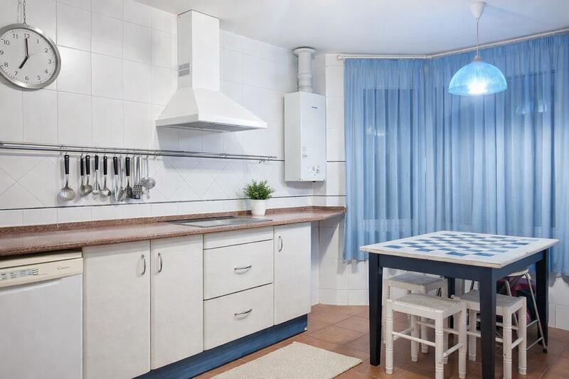 5 спальная комната Деревенский Дом продается