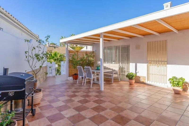 4 спальная комната Дом в пещере продается