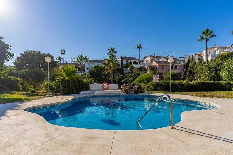 4 спальная комната Дом в пещере продается