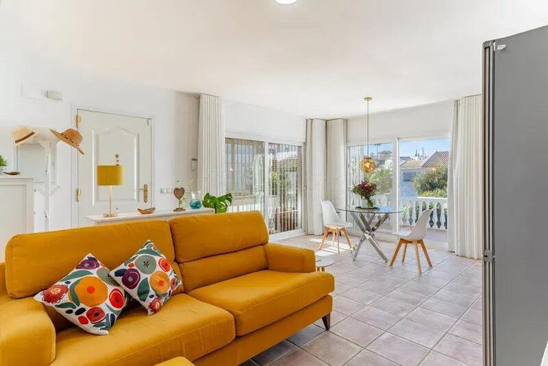 4 спальная комната Дом в пещере продается