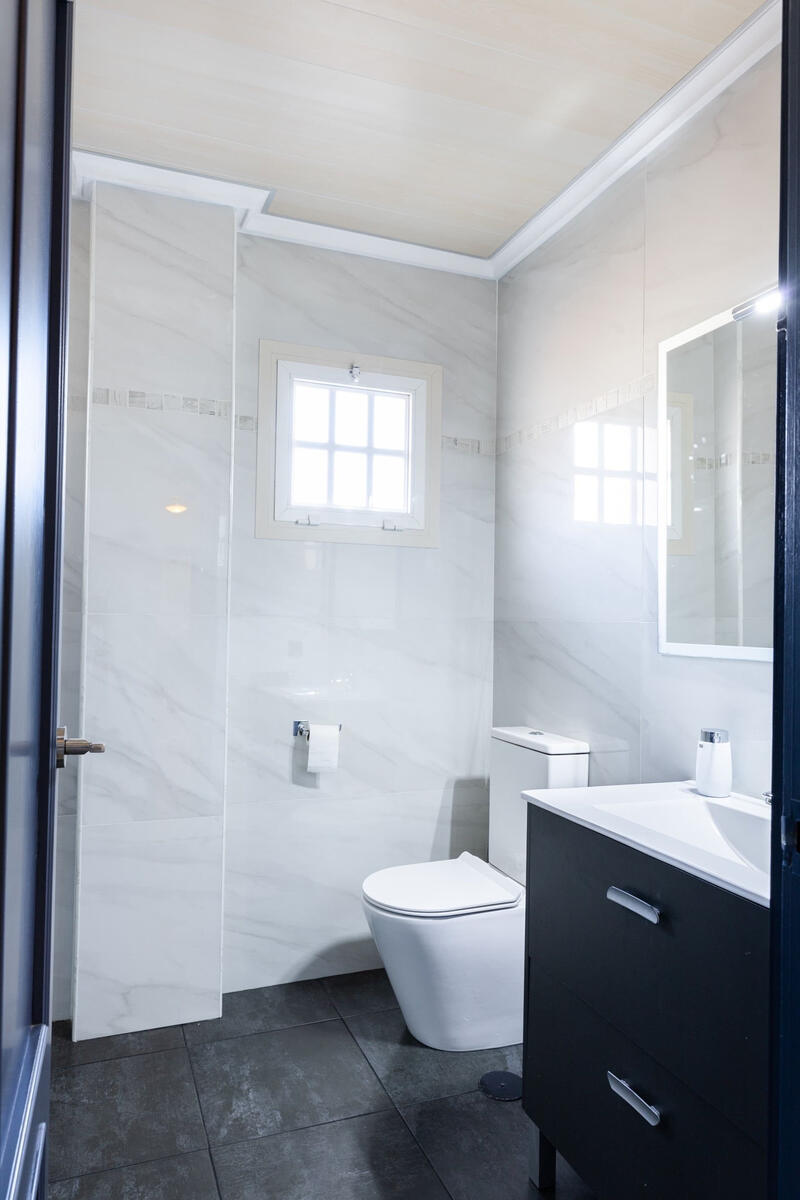 5 bedroom Country House for sale