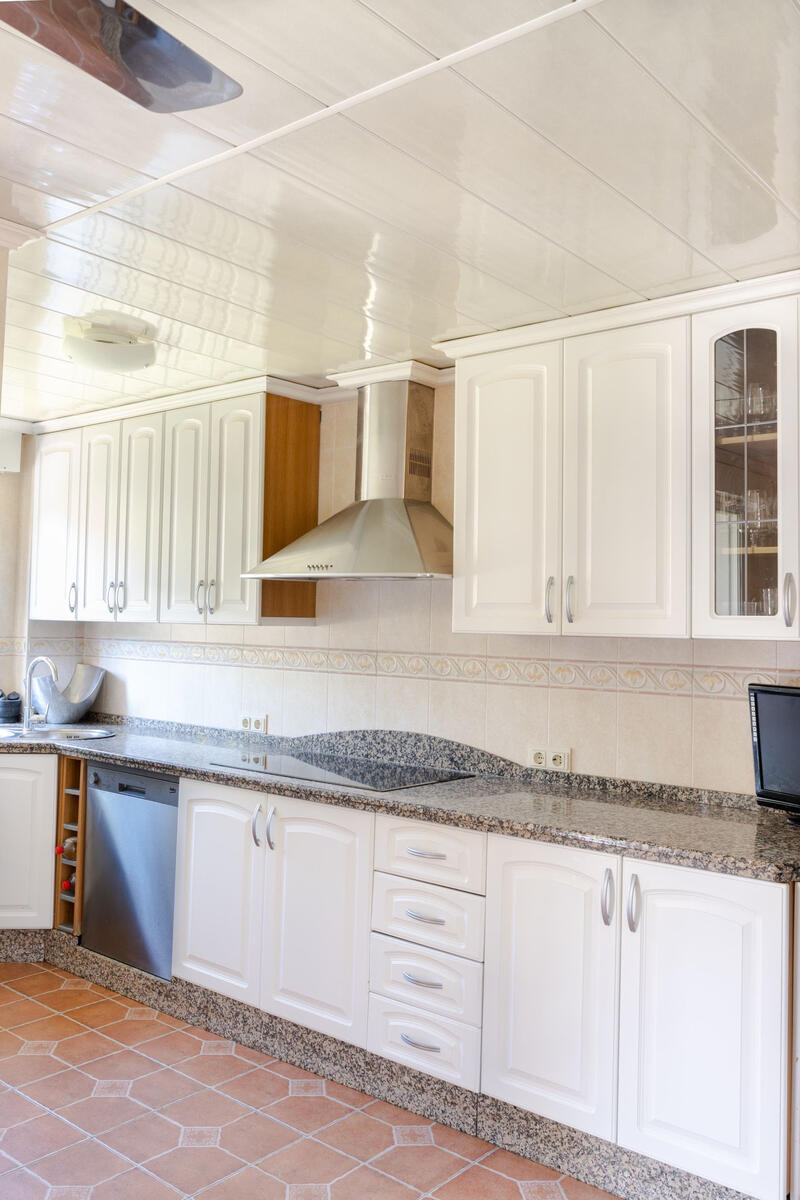 5 bedroom Country House for sale