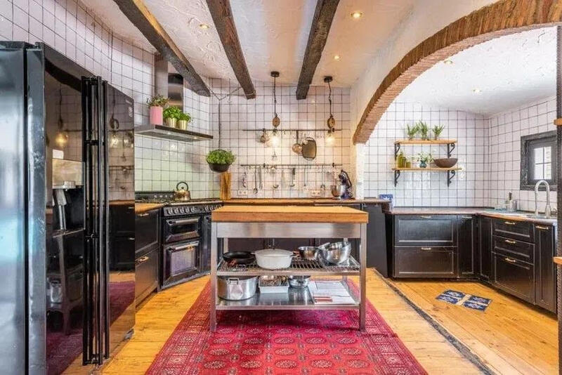 8 bedroom Country House for sale