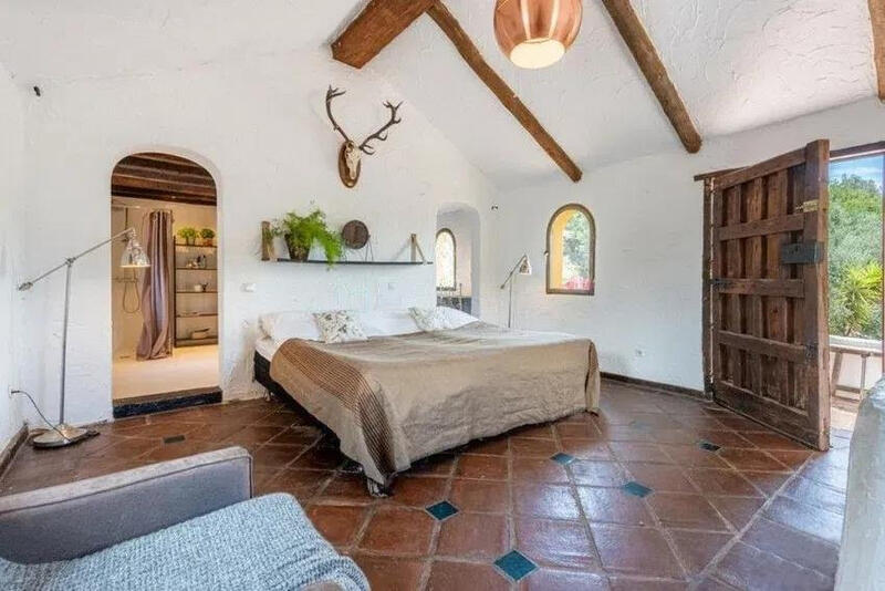 8 bedroom Country House for sale