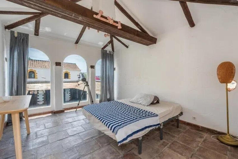 8 bedroom Country House for sale