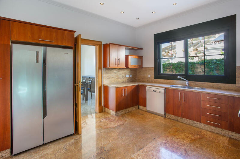 5 bedroom Villa for sale