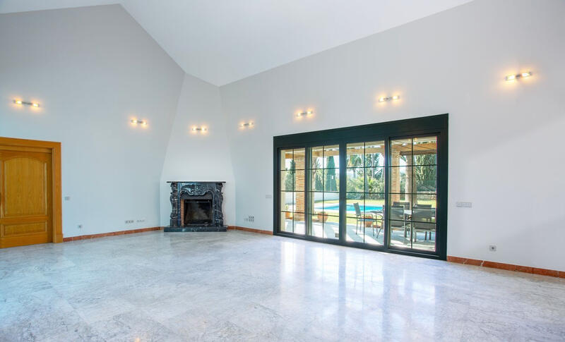 5 bedroom Villa for sale